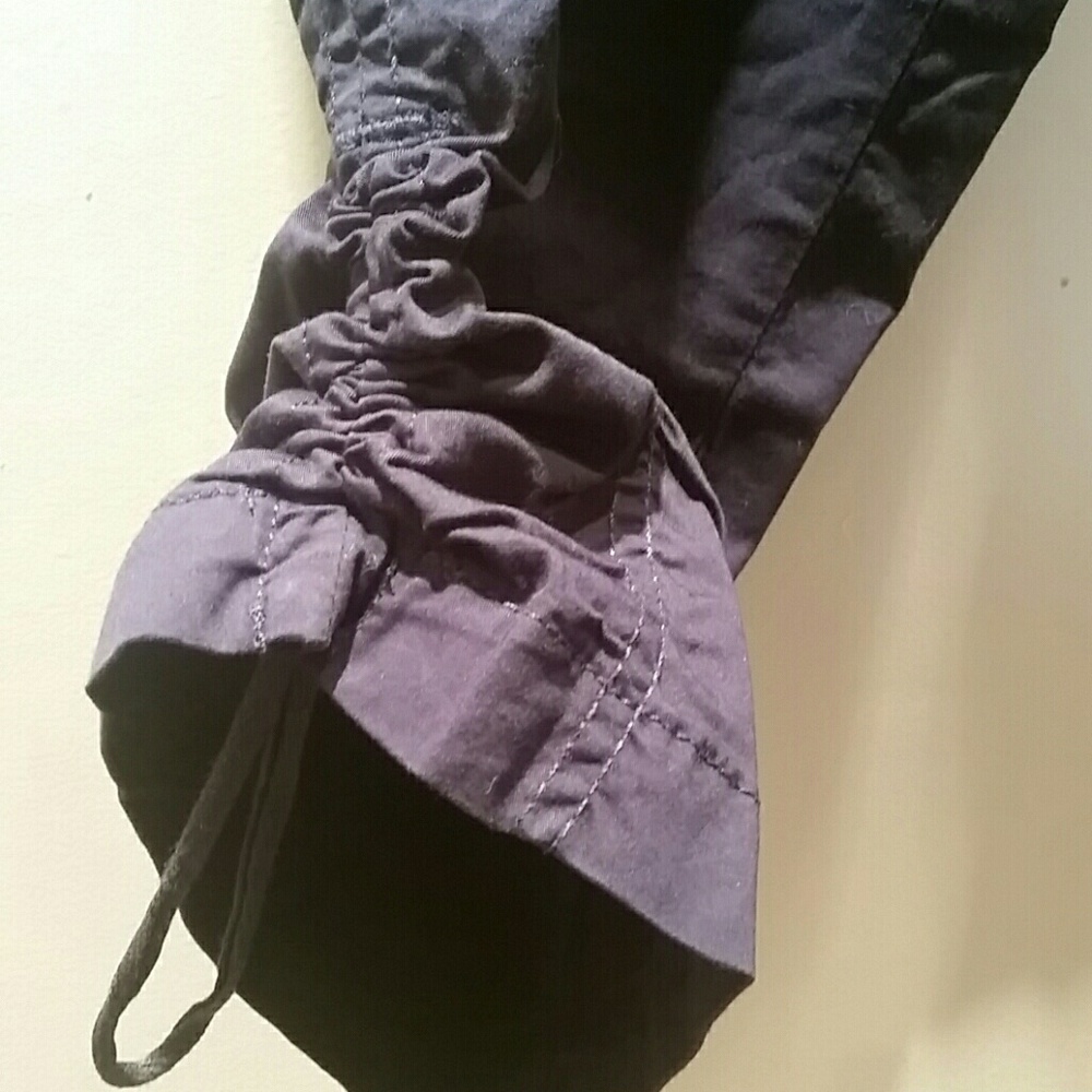 Women pants - Picture 2 of 3